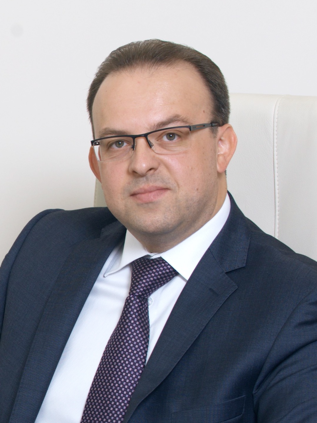 Еременко Руслан Юрьевич — руководитель департамента корпоративной сети — старший вице-президент банка ВТБ