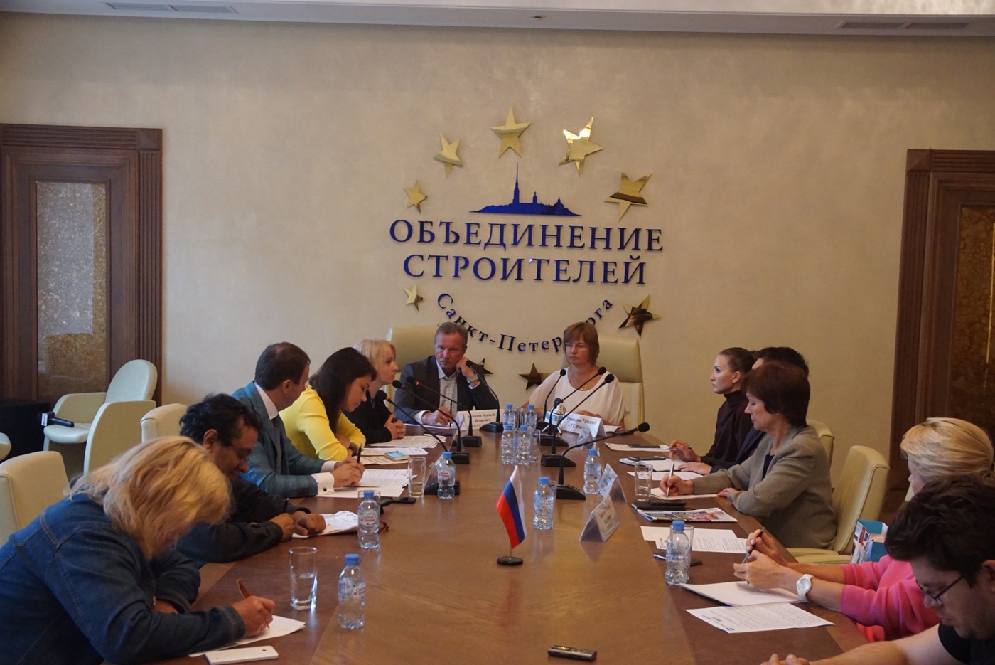 Участники круглого стола в Объединении Строителей Санкт-Петербурга