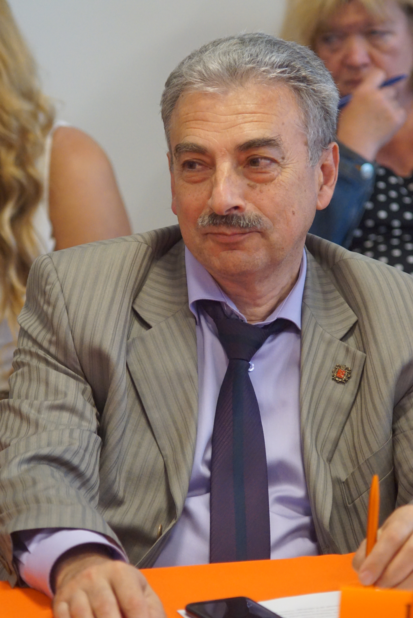 Шапиро Евгений Зиновьевич  — директор Фонда Развития Промышленности Санкт-Петербурга