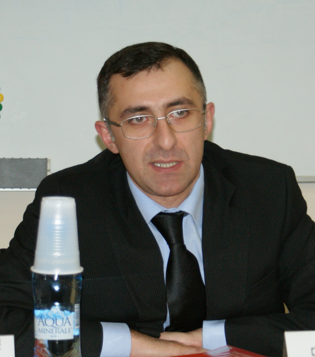 Цховребов Дмитрий Владимирович - директор Северо-Западного округа РусФинанс Банка