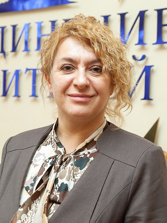 Зеленина Светлана Сергеевна — исполнительный директор Санкт-Петербургского регионального филиала АО «Россельхозбанк»