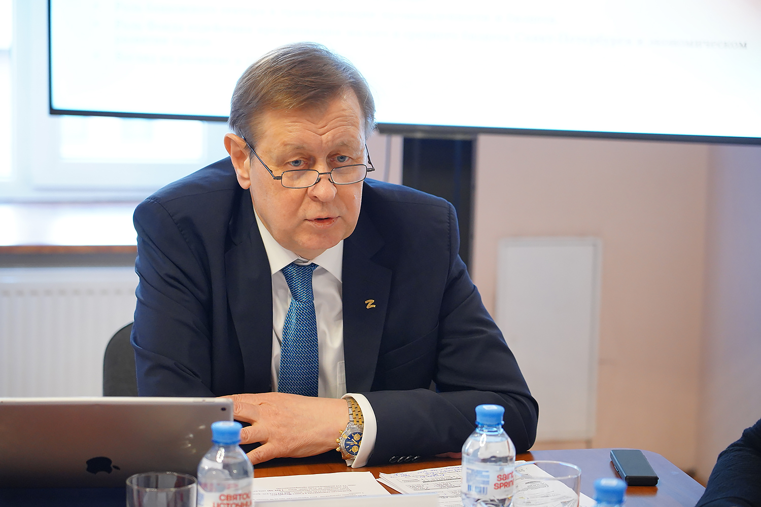 ������� ������� ������������ � �������������� �� ������ ���� ���������������� � �����-����������