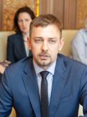 директор по продажам строительного холдинга «Сенатор» Олег Добродеев